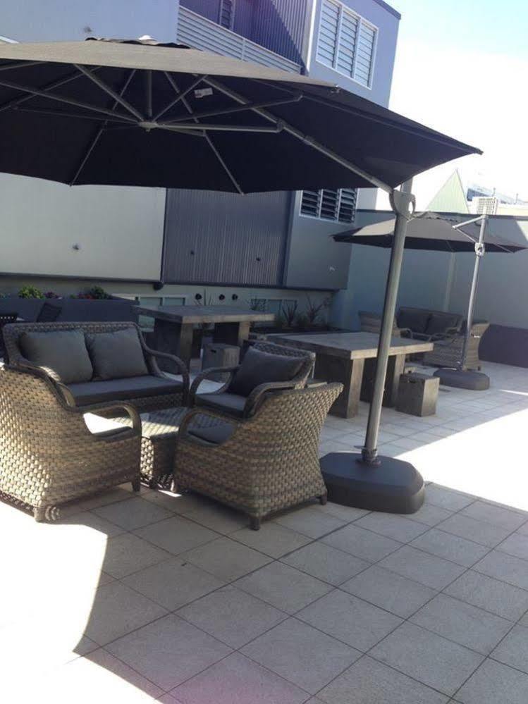 Crown On Darby Newcastle Aparthotel Luaran gambar