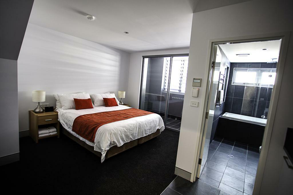 Crown On Darby Newcastle Aparthotel Luaran gambar